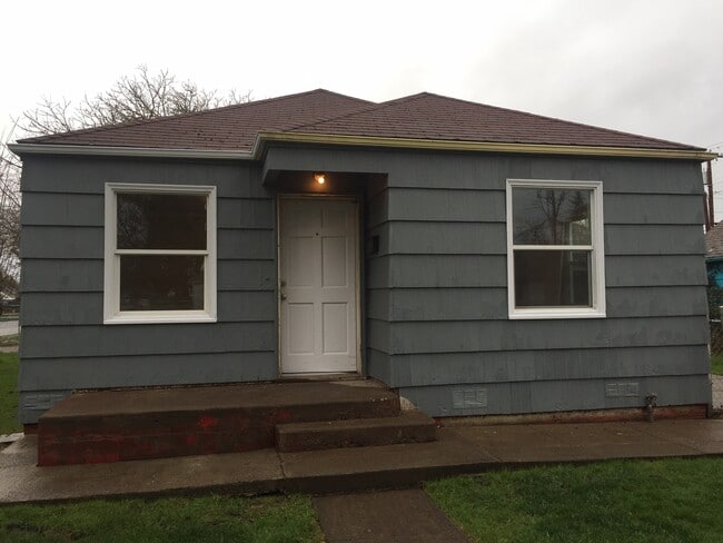 Building Photo - Beautifully remodeled 2 bed 1 bath home in Springfield!
