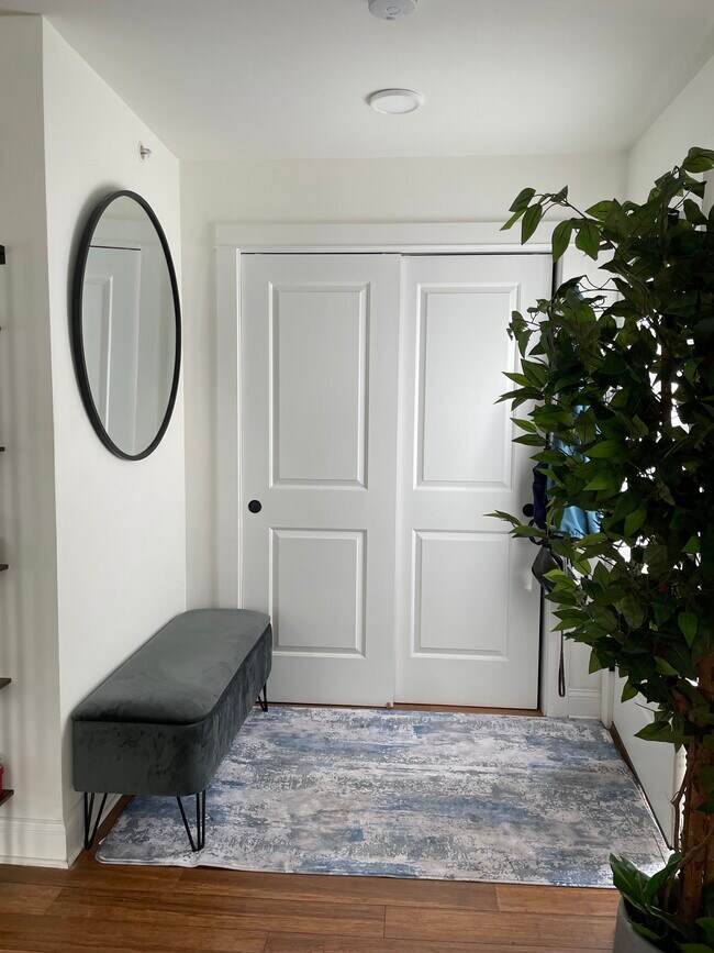 Building Photo - 215 W Spencer St