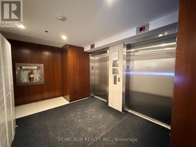 Photo du bâtiment - 354 Gladstone Ave