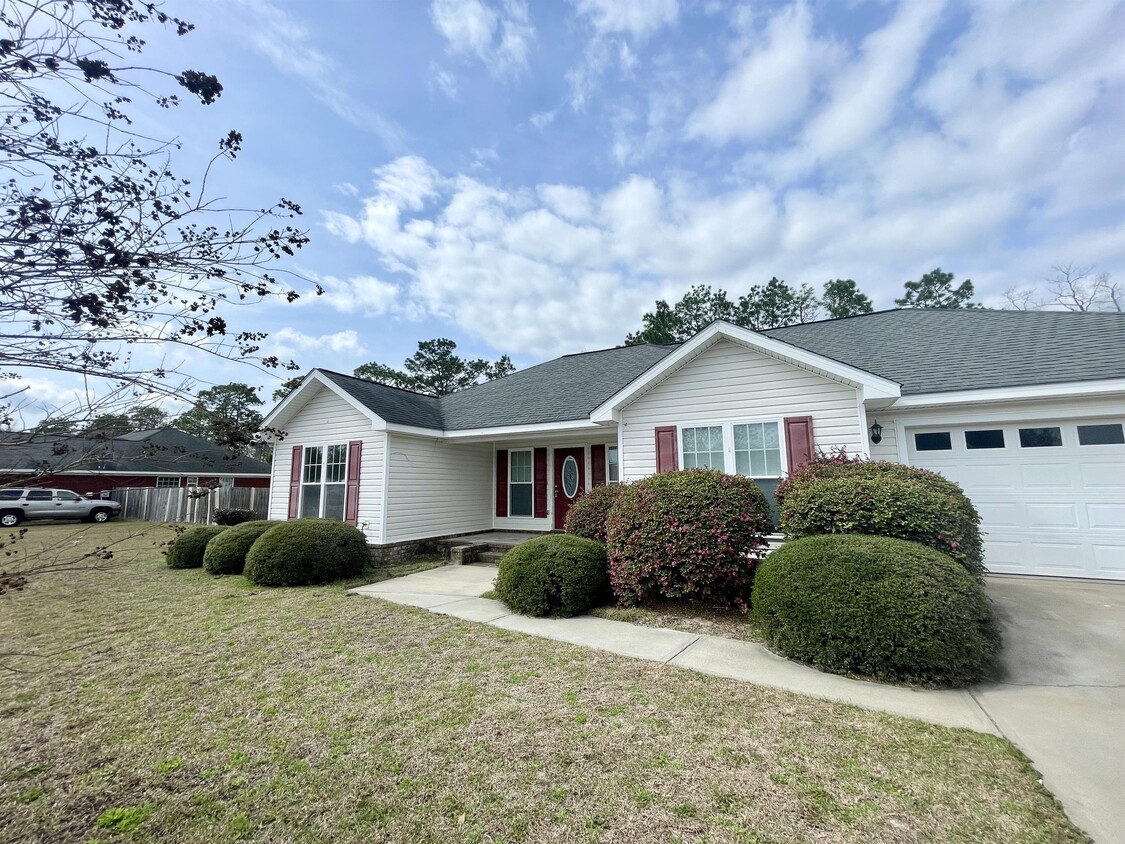 Foto principal - 207 Winchester Way S.E.