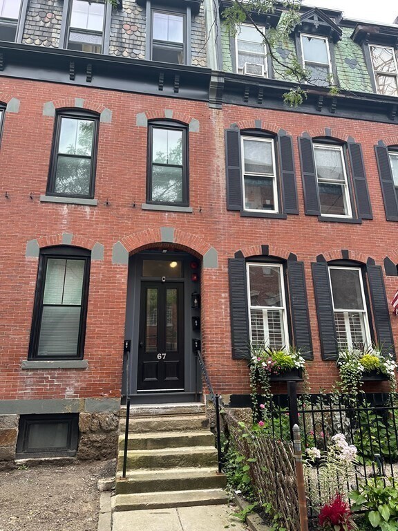 Building Photo - 67 Coleman St