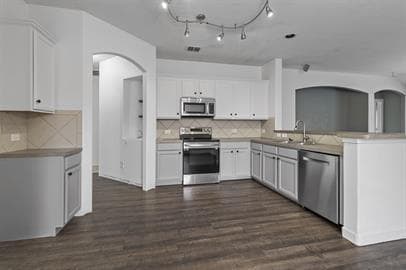 Building Photo - 1209 Cardinal Way