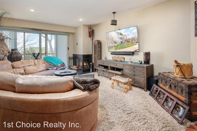 Foto del edificio - 7050 Harbour Village Ct