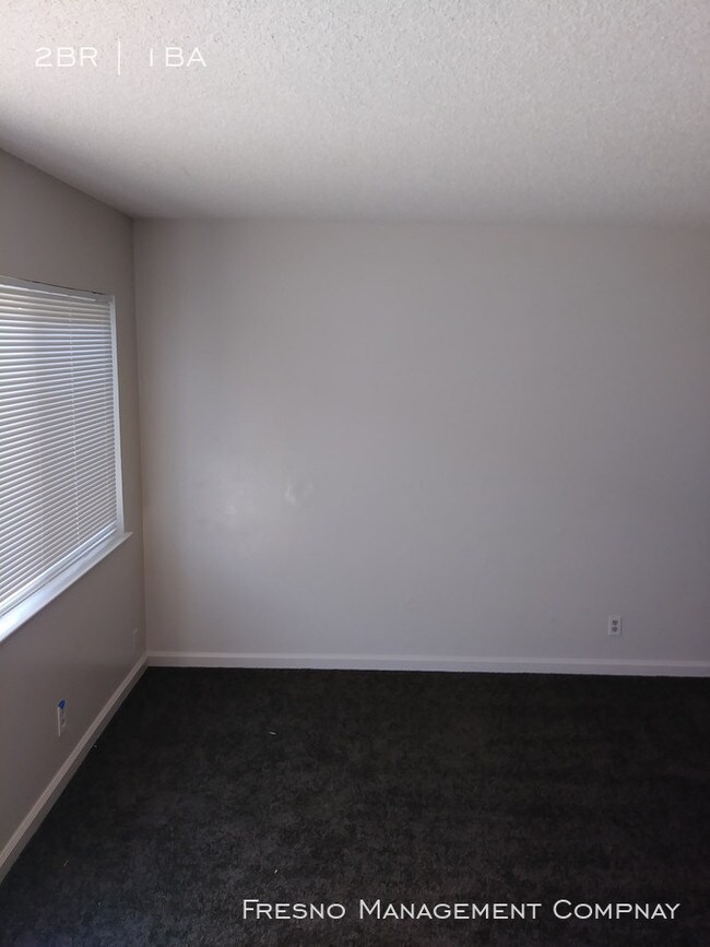 Foto del edificio - 5280 N 6th St