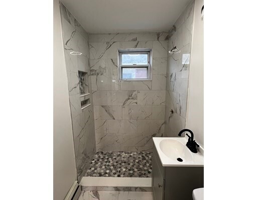 Foto del edificio - 231 W Selden St