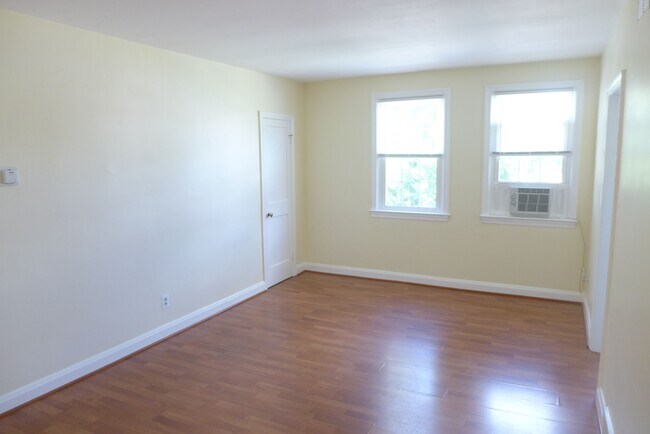 Foto del edificio - 1129 Gleneagle Rd