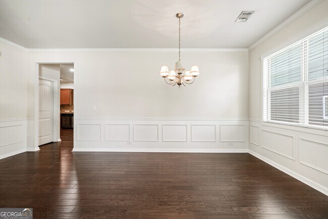 Building Photo - 242 High Ct Way