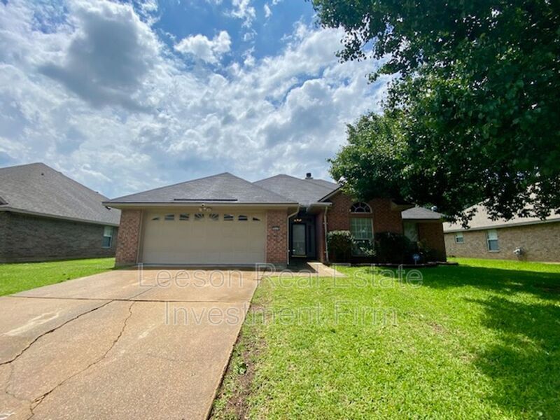 Foto principal - 5842 Bayou Dr
