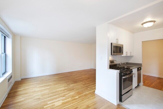 Building Photo - 444 Avenue X