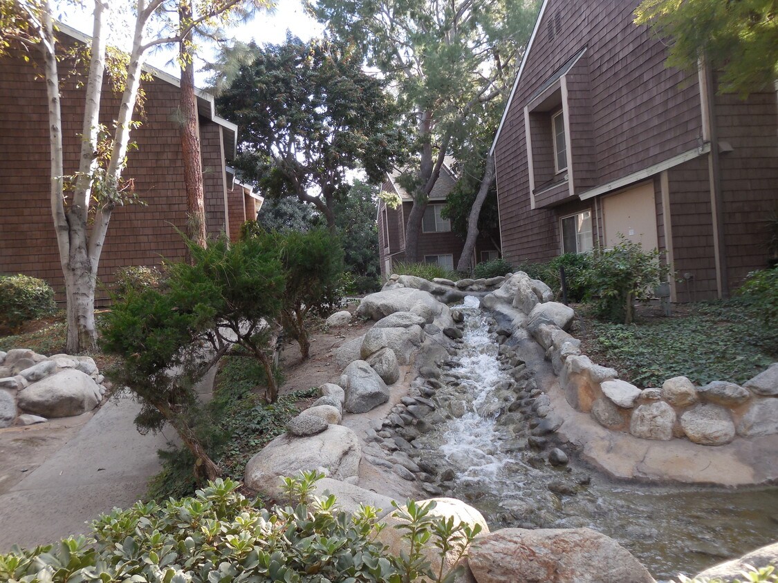 12555 Euclid Street, Garden Grove, CA 92840 Condo for Rent in Garden