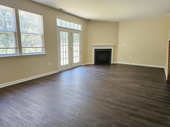 Building Photo - 203 Quinton Oaks Cir