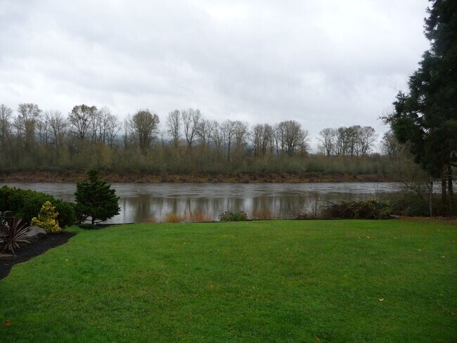 Building Photo - RENT BY THE RIVER