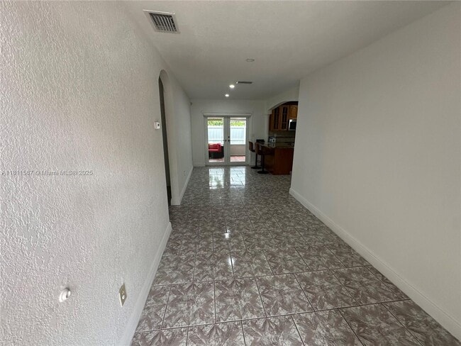 Building Photo - 15640 SW 102nd Pl