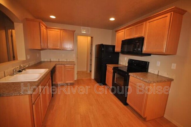 Foto del edificio - 8228 W Mojave Dr