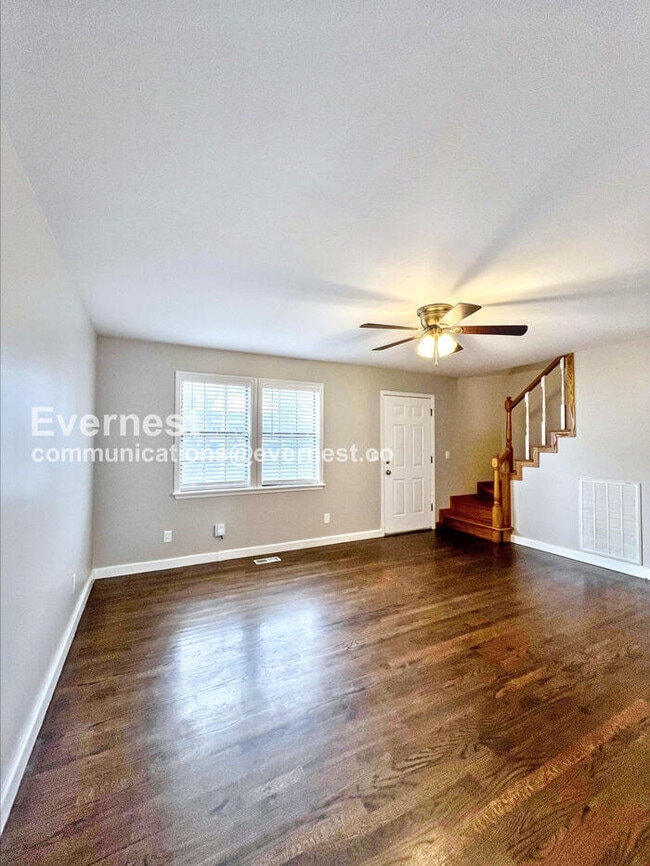 Foto del edificio - 408 Malibu Canyon Dr