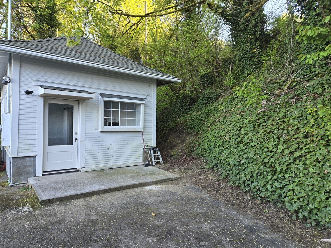 Primary Photo - 12941 NW Newberry Rd