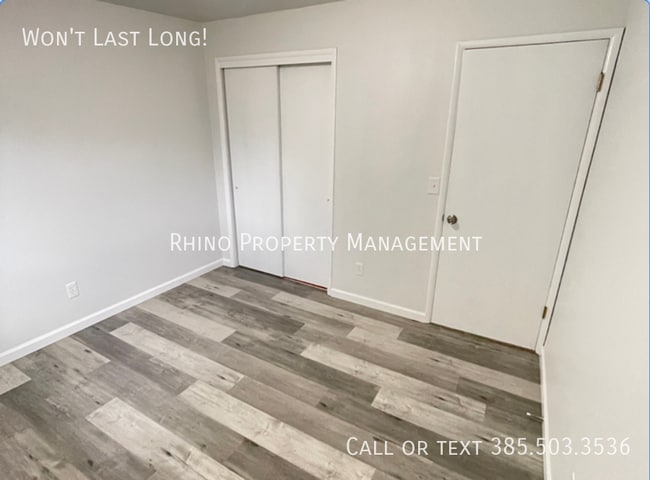 Foto del edificio - 1993 Champagne Ave