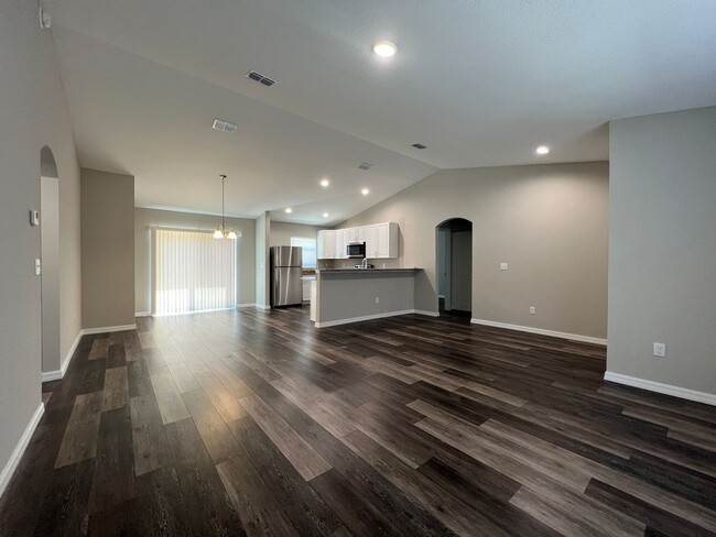 Building Photo - Lovely 3 Bedroom, 2 Bathroom Home in Ocala!!!