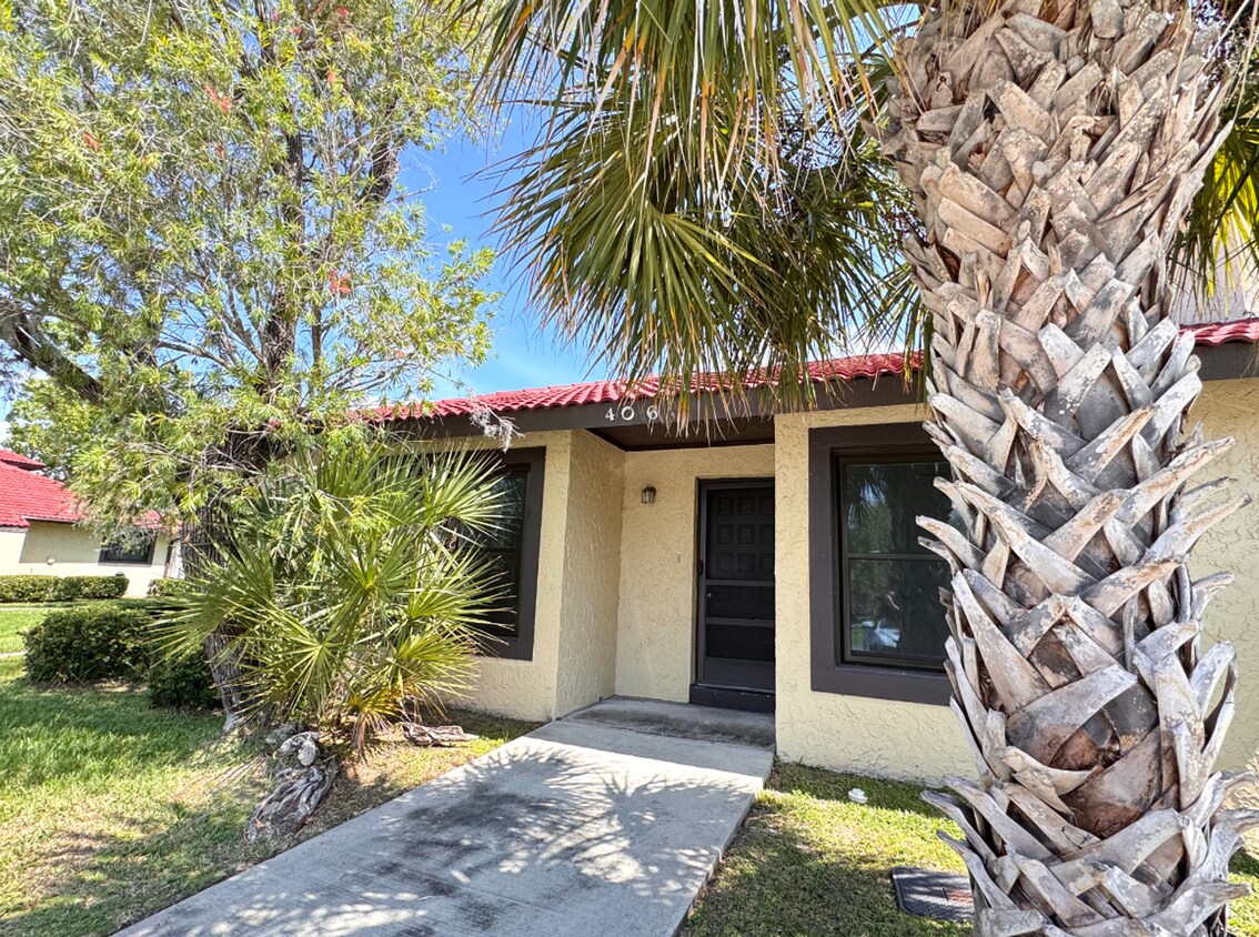 Foto principal - Beautifully Remodeled 2 Bed 2 Bath in Kiss...