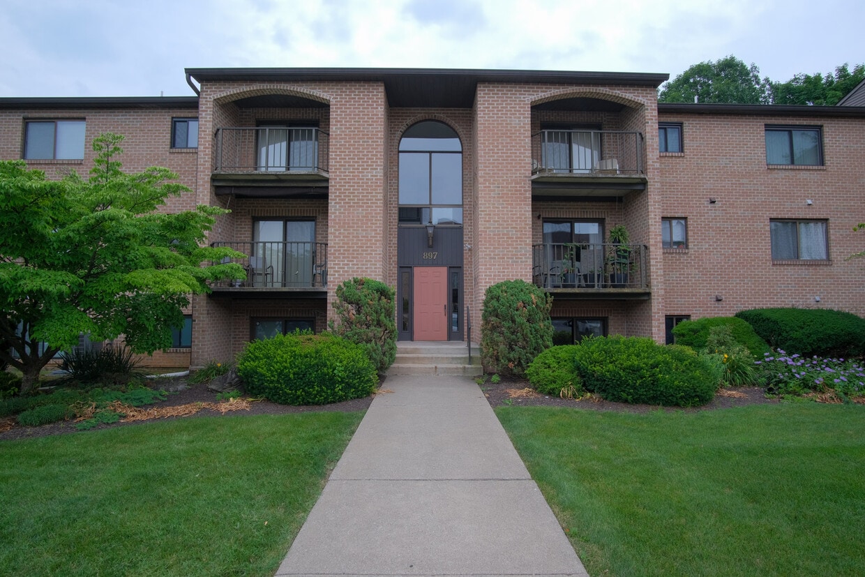 897 Cold Spring Rd Unit 1, Allentown, PA 18103 Condo for Rent in