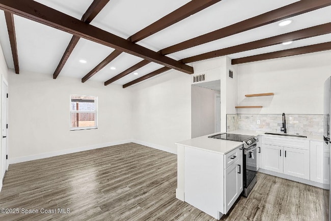 Building Photo - 2295 Allan Adale Rd