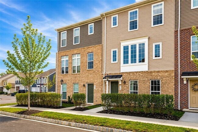 Building Photo - 210 Gress Rd