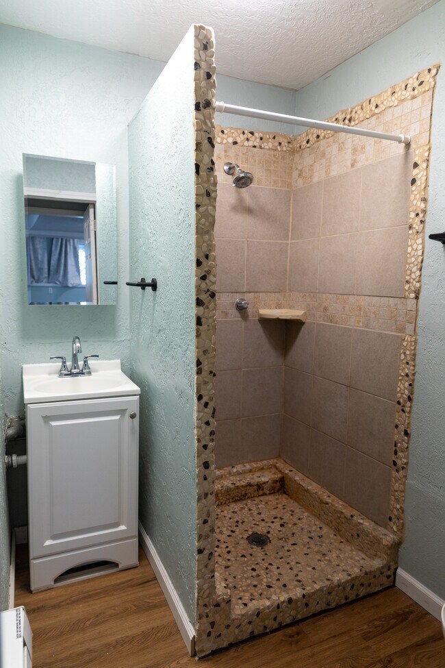 Building Photo - 2233 S 2nd Ave