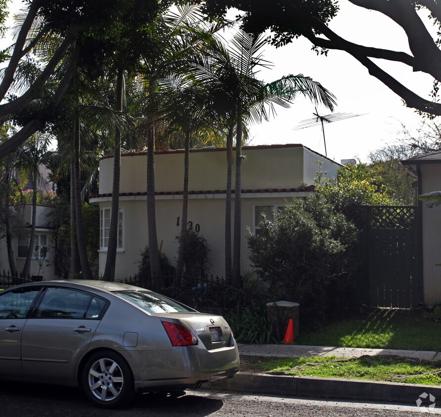Building Photo - 1130 Chelsea Ave