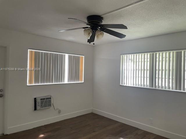 Building Photo - 419 S Crescent Dr