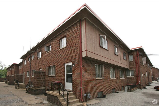 Building Photo - Harrison Park Townhomes