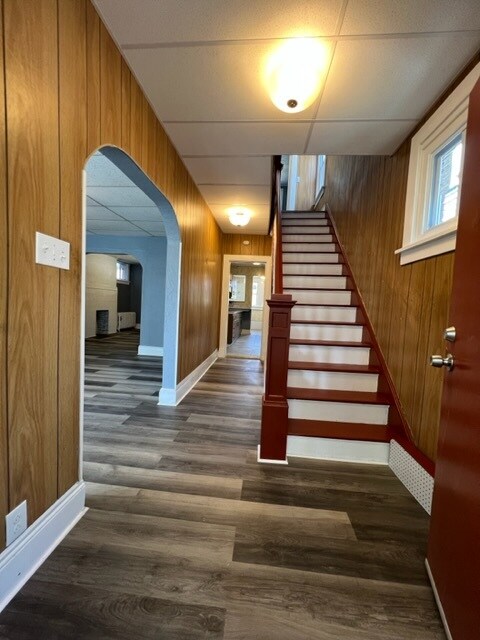Entryway - 1402 Wilson St