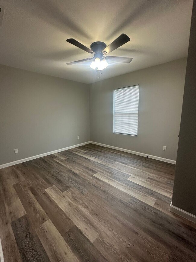 Foto del edificio - 3 Bed 2 Bath - New Construction - Now Available