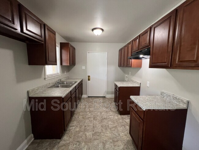 Foto del edificio - 1350 Frayser Blvd