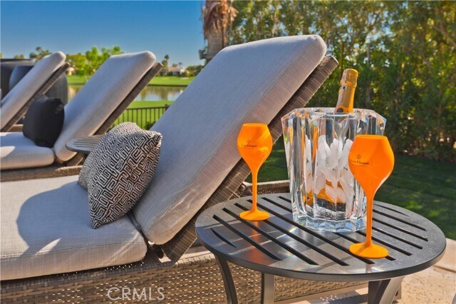 Foto del edificio - 57780 Troon Way