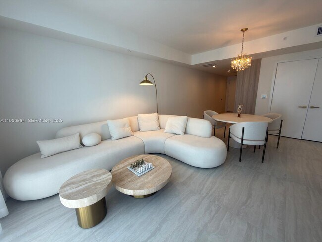 Foto del edificio - 77 SE 5th St