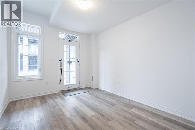 Building Photo - 5000 Connor Dr