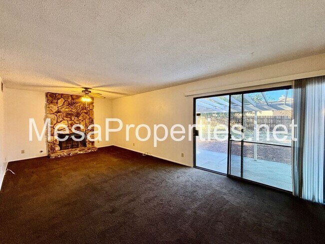 Foto del edificio - 14216 Brentwood Dr
