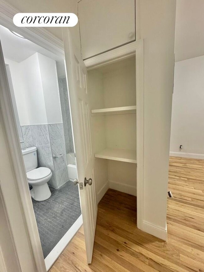 Foto del edificio - 1229 First Avenue 8