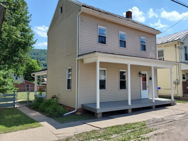 Foto del edificio - 2450 Old Berwick Rd