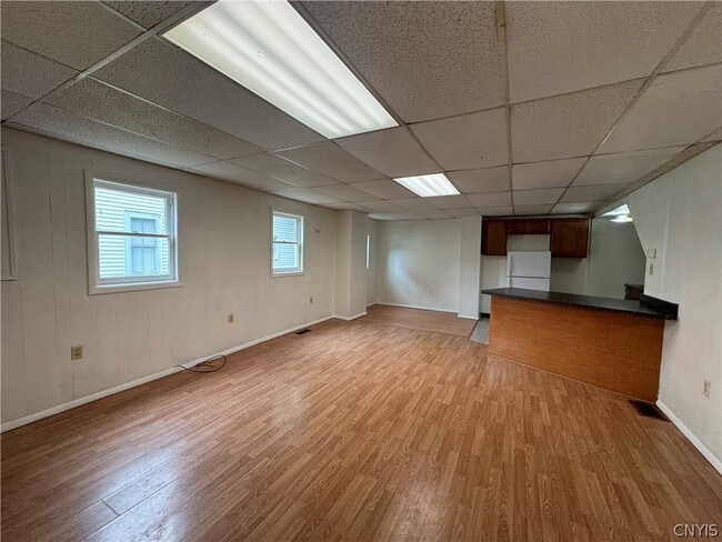 Building Photo - 253 W 5th St