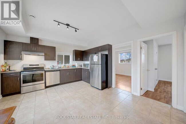 Photo du bâtiment - 11 Chestnut St E