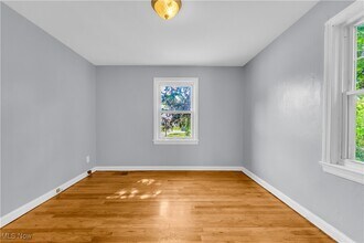 Building Photo - 3264 E 149th St