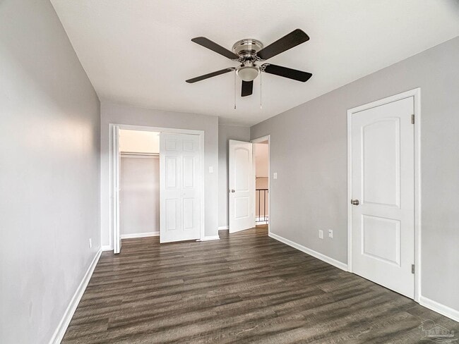 Building Photo - 4823 Huron Dr