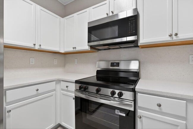 Photo - 160 Village Blvd House