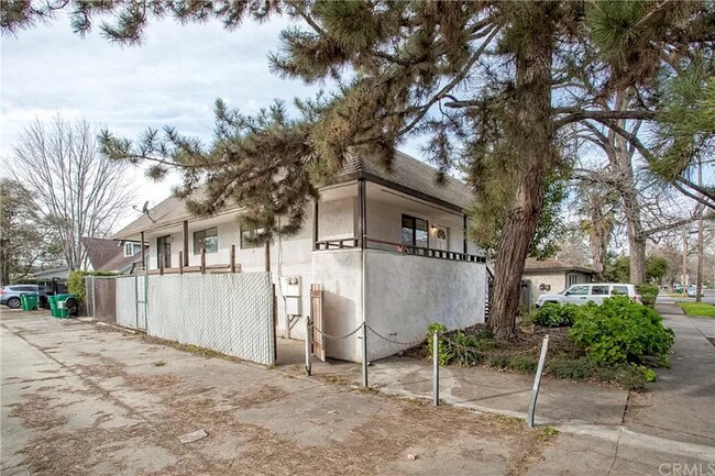 Building Photo - 918 Orient St