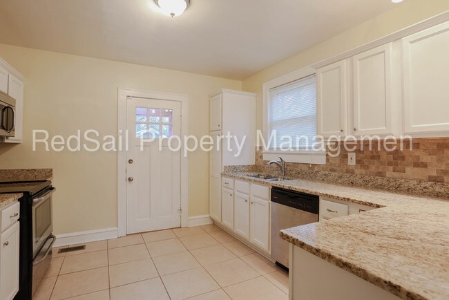 Building Photo - 127 Wythe Pky