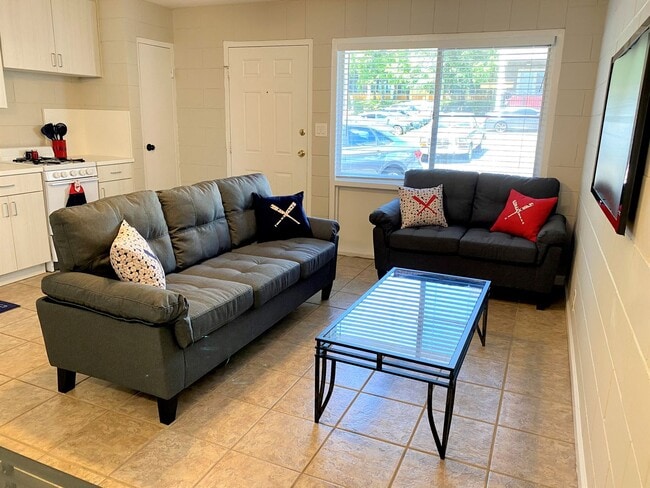 Interior Photo - PENSACOLA ARMS: One Bedroom Apartments in ...
