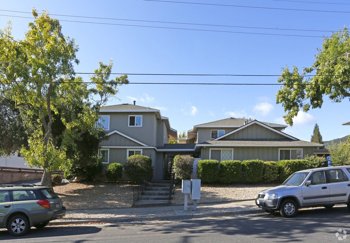 Building Photo - 122 Towne Terrace