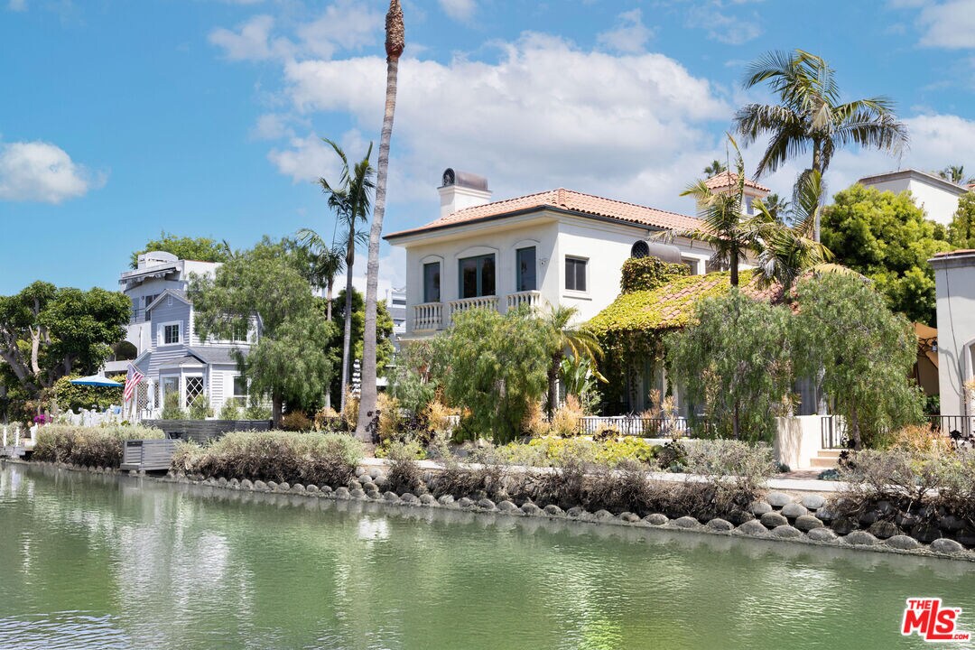 Foto principal - 420 Carroll Canal