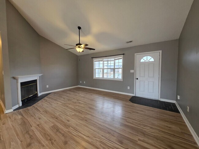 Foto del edificio - Foxtrace Find: Spacious Living with Style & Privacy in Hubert